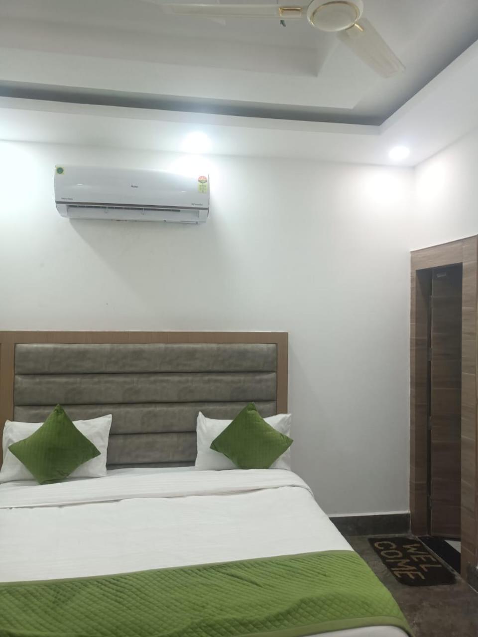Hotel Whitehouse Ac Family Room Agra Kültér fotó