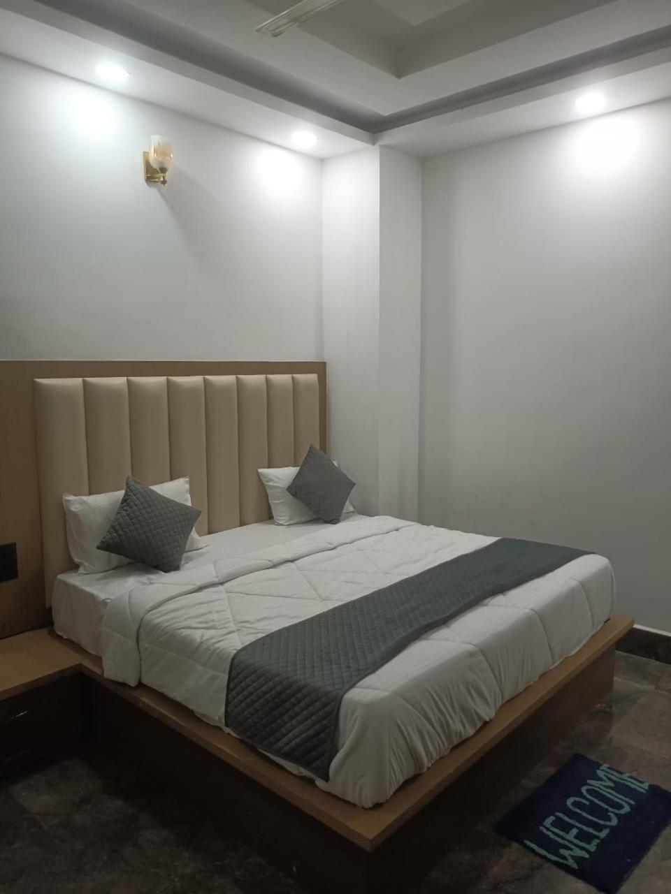 Hotel Whitehouse Ac Family Room Agra Kültér fotó