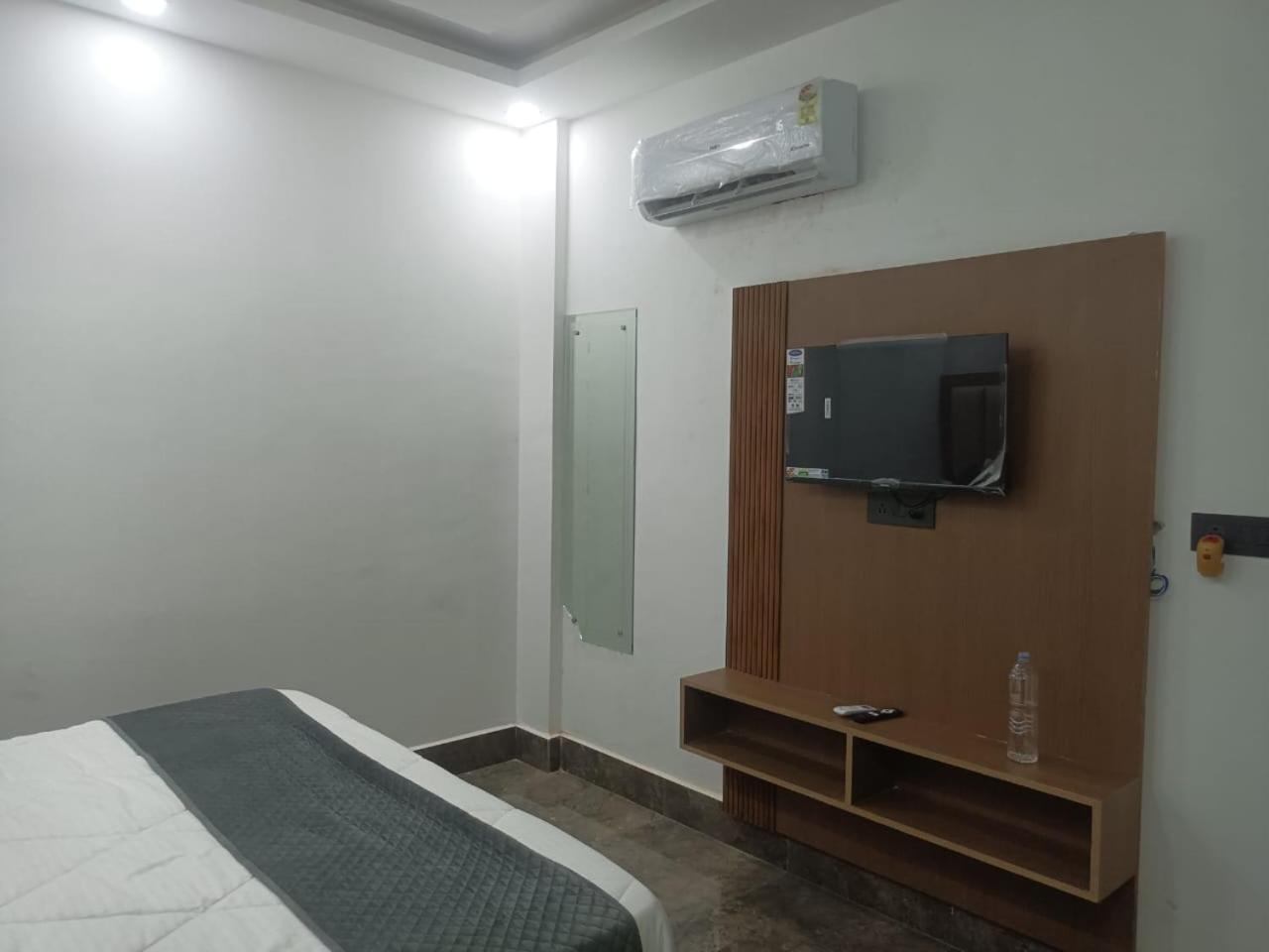 Hotel Whitehouse Ac Family Room Agra Kültér fotó